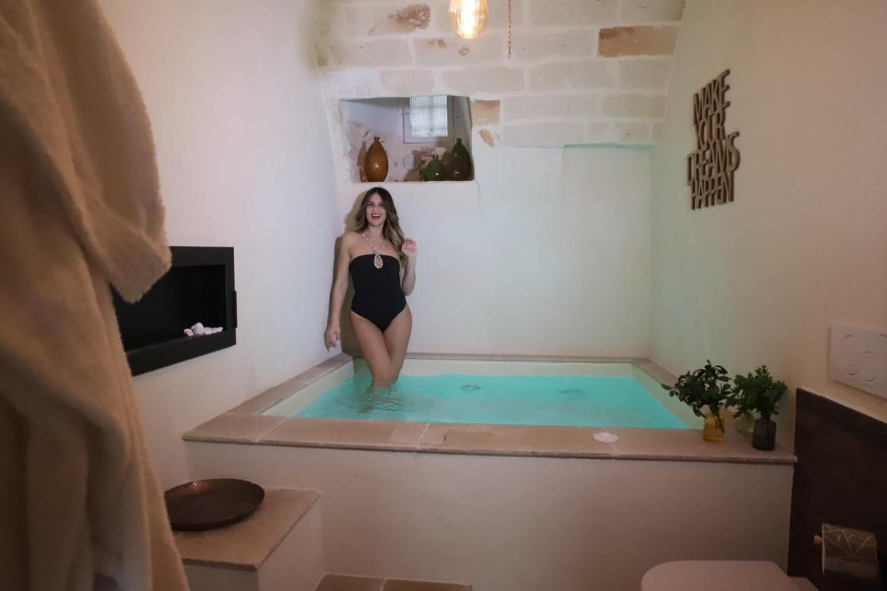 Camilla Luxury Suite Остуні Екстер'єр фото